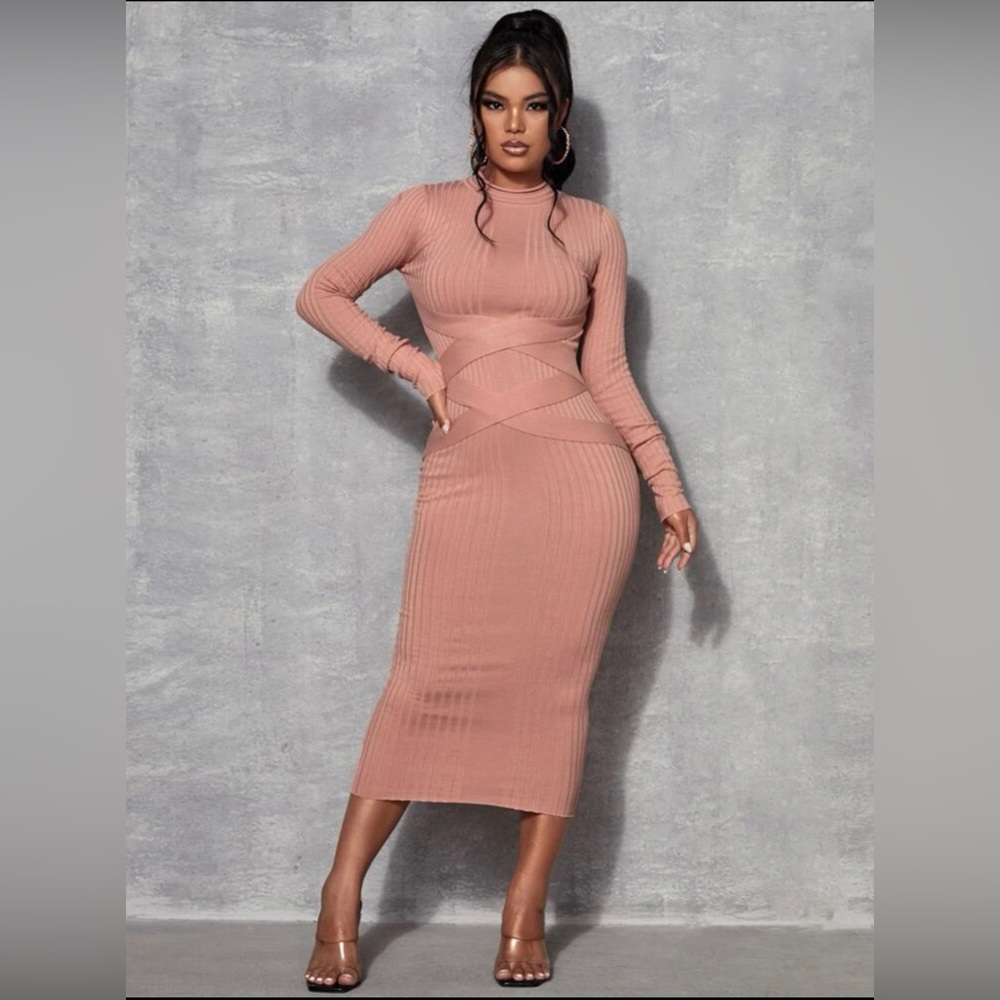 Strap pattern sweater dress